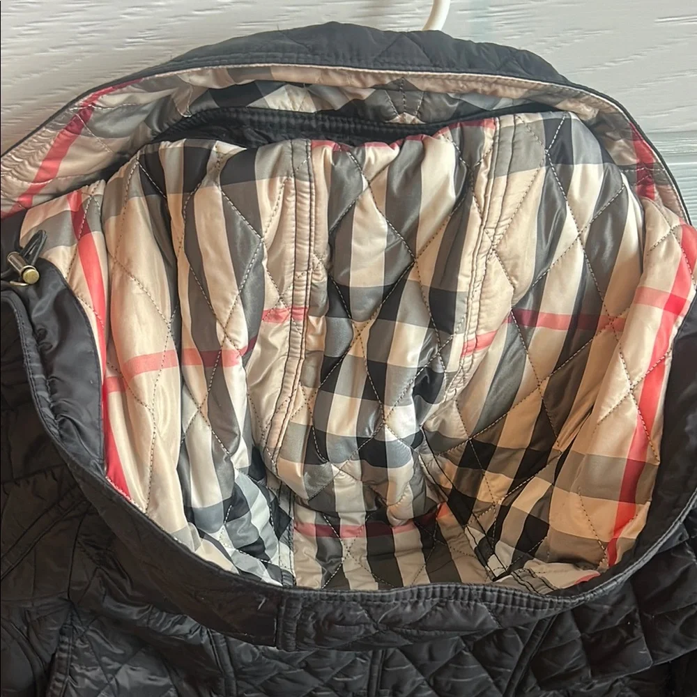 Burberry Black Quilted Jacket - Picture 6 of 6